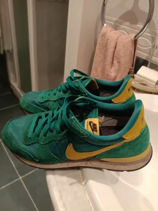 Nike Internationalist Verde y Amarillo