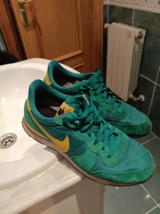 Nike Internationalist Verde y Amarillo