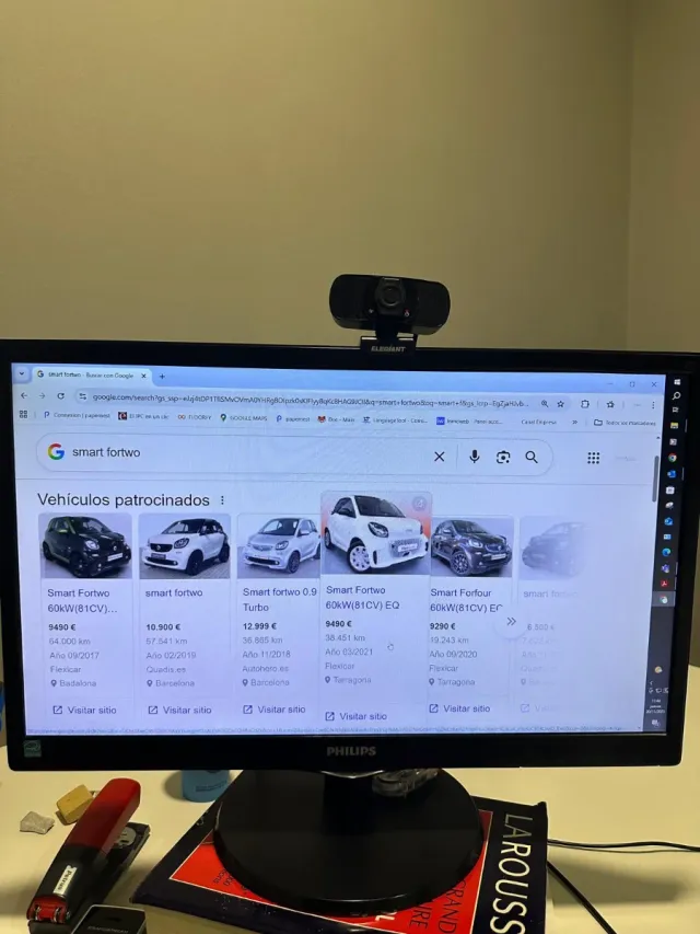 Ordenador de mesa con monitor Philips
