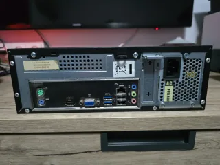 Ordenador de mesa con monitor Philips