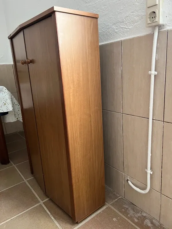 Zapatero color nogal de aglomerado – Grande