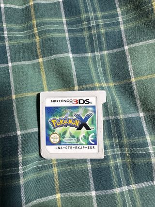 Nintendo 2DS Bianca + 11 Giochi + Caricatore