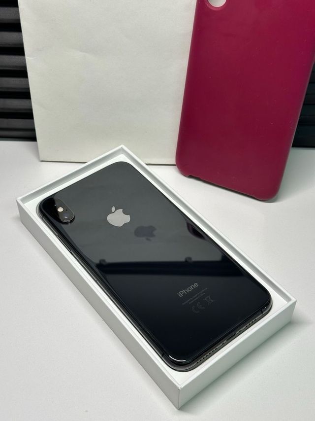 iPhone Xs Max Space Gray