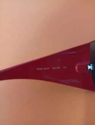 Occhiali da sole Versace nero e rosso