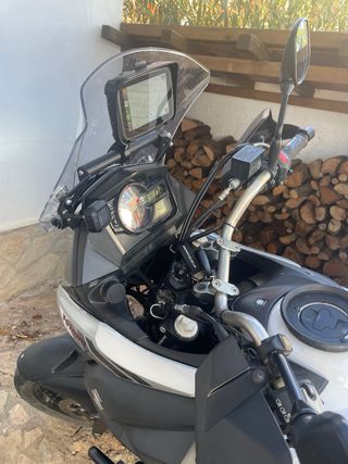 Suzuki V-Strom 650 - Muy cuidada