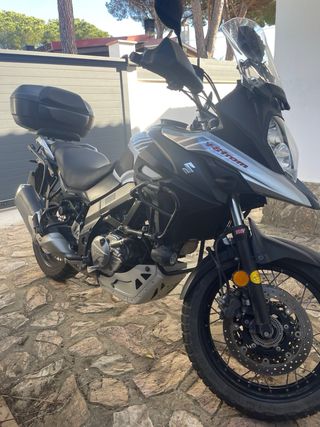 Suzuki V-Strom 650 - Muy cuidada
