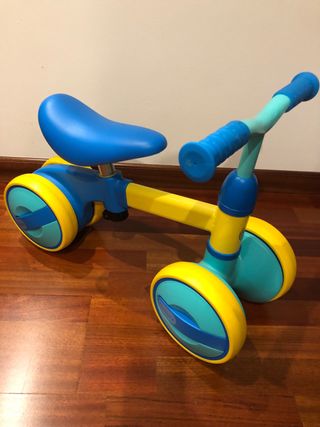 Bicicleta de equilibrio infantil