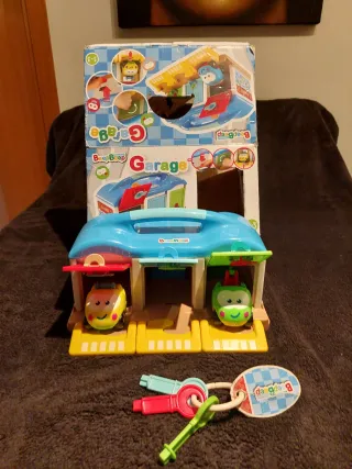 Garaje de juguete. Garage beep beep