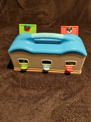 Garaje de juguete. Garage beep beep