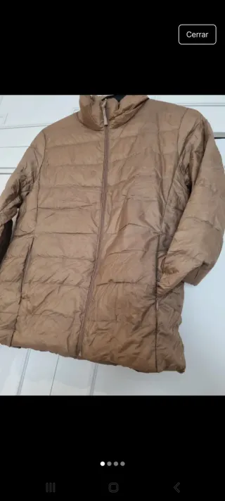 Anorak Uniqlo Marrón