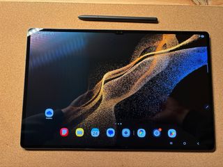 Samsung tab s8 ultra + funda + lapiz + soporte