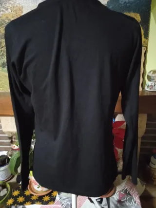 Camiseta estampada rockera