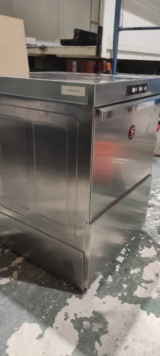 Lavavajillas industrial Sammic P-50 con bomba DINO