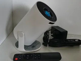 Mini Proiettore Portatile 20000 Lumen - Android