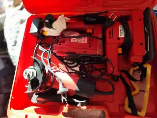 Caja de herramientas con accesorios