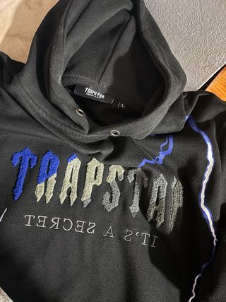 Sudadera Trapstar Negra Bordada Azul Talla L