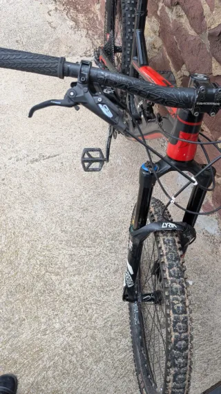 YT CAPRA AL 27.5 Talla M (enduro)