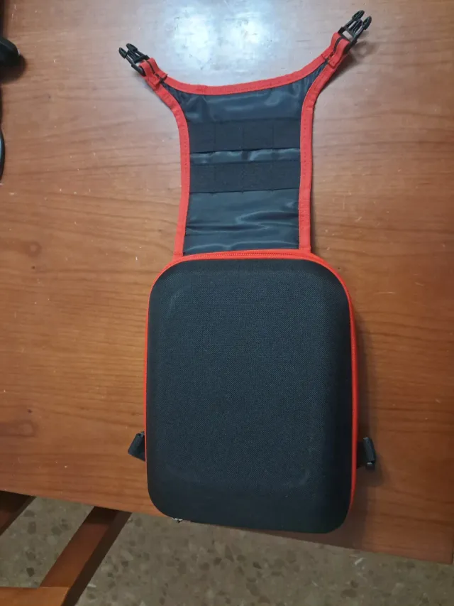 Funda/Maleta Nintendo Switch Negra y Roja