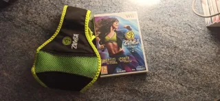 Juego Wii Zumba Fitness 2 + Accesorios