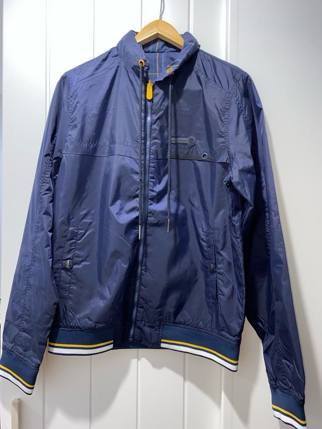 Chaqueta cortavientos reversible