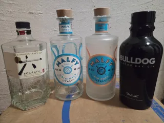 Lotto 4 bottiglie di Gin: Roku, Malfy, Bulldog