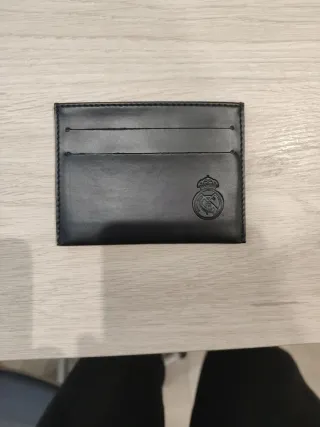 Cartera pequeña Real Madrid negra