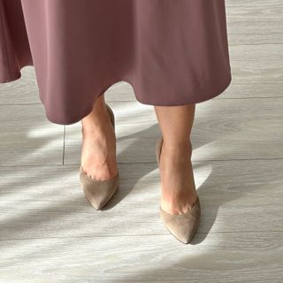 Elegant nude pumps for petite feet