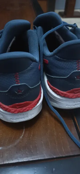 Zapatillas Nike Azul y Rojo