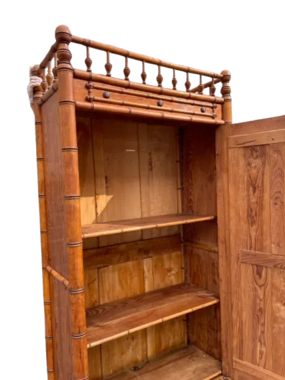 Armadio francese in stile bambù del XIX secolo