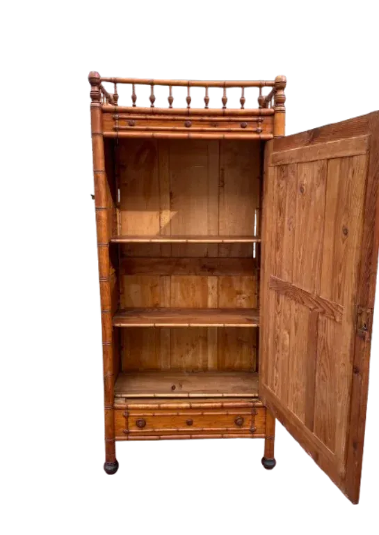 Armadio francese in stile bambù del XIX secolo