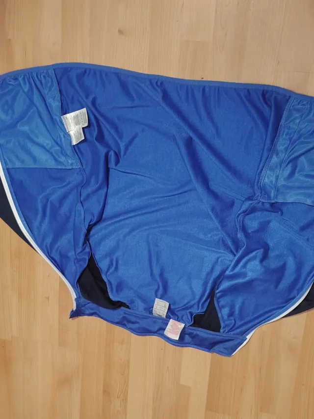 Chaqueta Adidas Real Madrid Azul y Negra