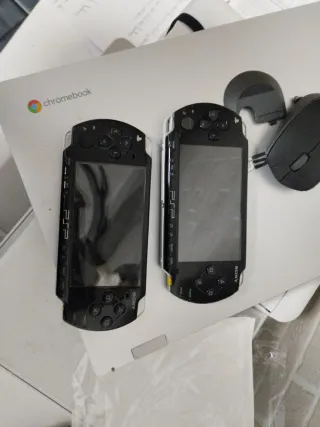 2 PSP 1000 y 2004 Sony Negro