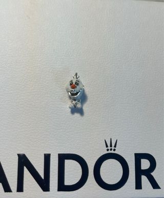 Charm Olaf Frozen Disney Brillante Oscuridad