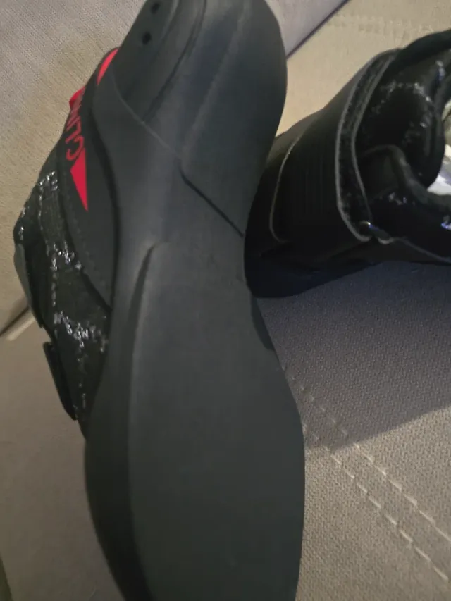 Zapatillas de escalada Liviana Talla 37