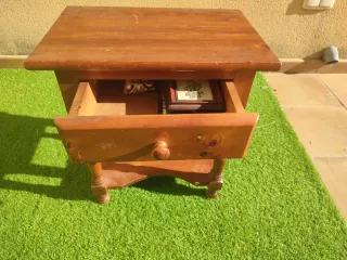 Mesita de noche madera pino con cajón y balda