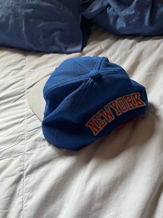 Gorra New York Knicks Azul y Beige