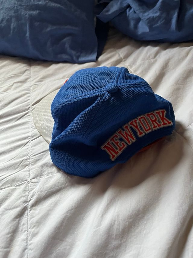 Gorra New York Knicks Azul y Beige