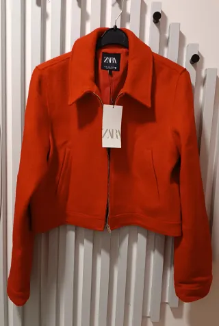 Chaqueta Zara cropped roja Talla M