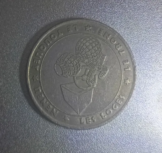 Ficha Le Trône Et Les Loges