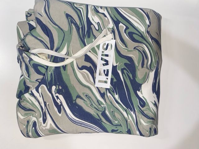 Sudadera Levi's con estampado multicolor