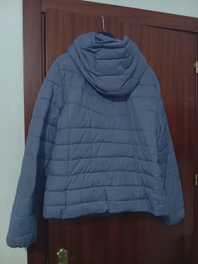 Chaqueta azul acolchada con capucha Talla XL