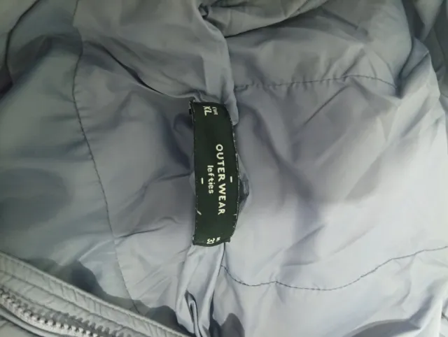 Chaqueta azul acolchada con capucha Talla XL