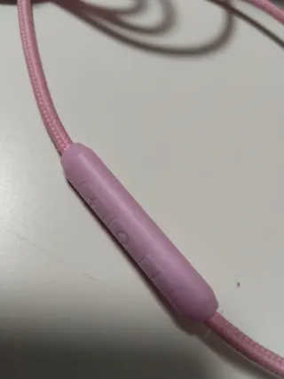 Auriculares AILIHEN Rosas. Con micrófono.