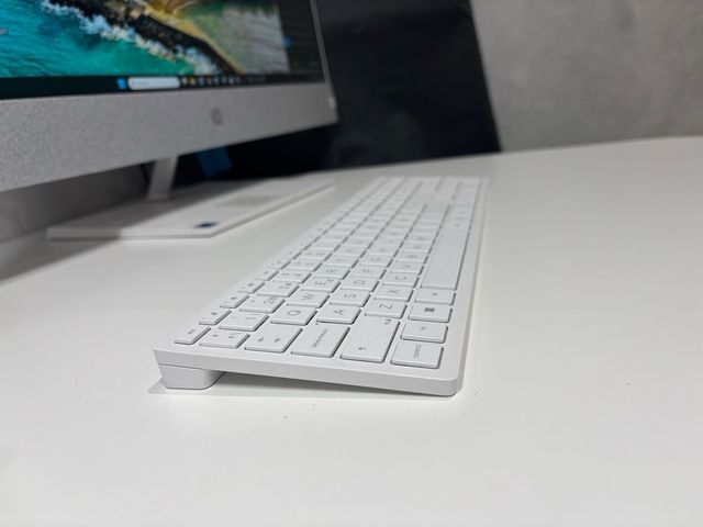 HP Pavilion All-in-one 27 Plata