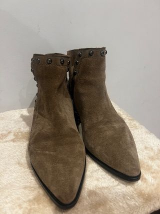 Botines Latouche Piel Ante Marrones Tachuelas