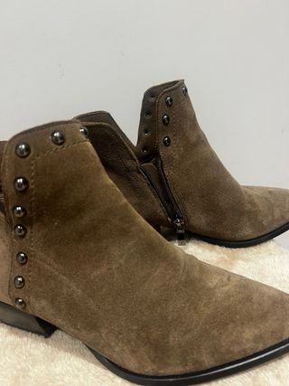 Botines Latouche Piel Ante Marrones Tachuelas