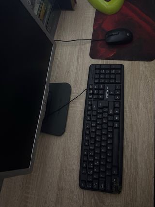 Ordenador de mesa + Monitor Acer, Mouse y Teclado.