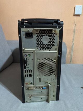 Ordenador de mesa + Monitor Acer, Mouse y Teclado.