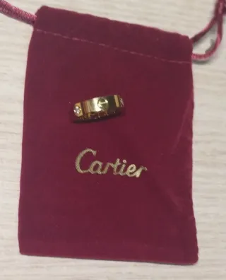 Anillo Cartier Love dorado
