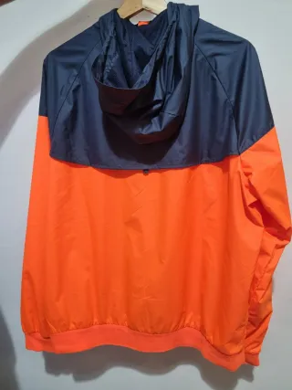 Chaqueta FC Barcelona con capucha Nike